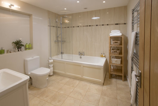 Bathroom, White Lodge Holiday Cottage, Herefordshire